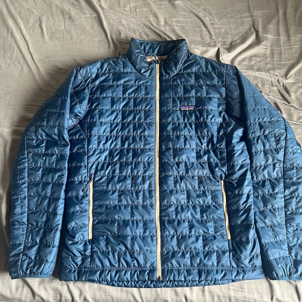 Patagonia Nano Puff Insulated Jacket for Men, Size L - Classic Navy